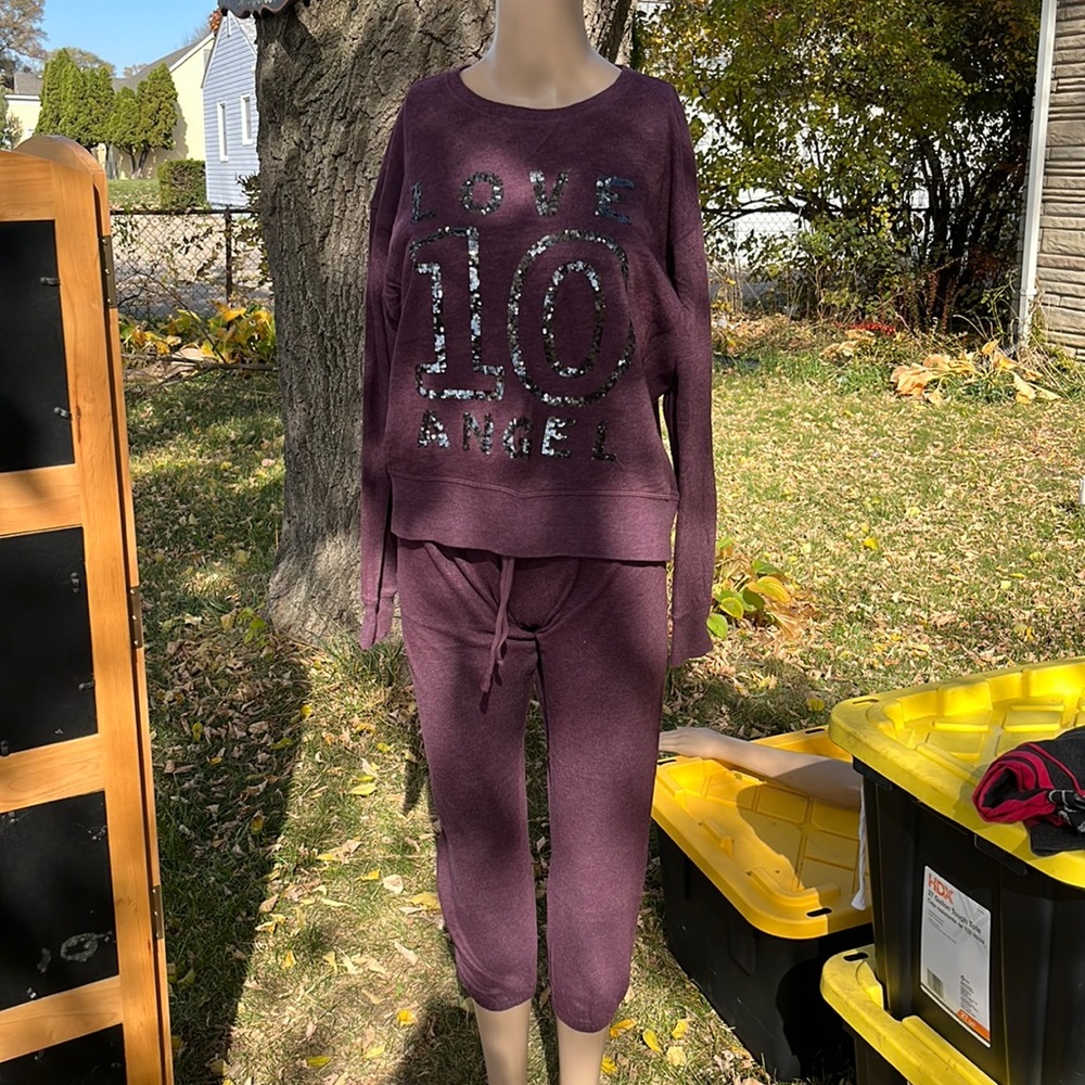 Victorious Secret Jogging Set - image 1